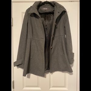 Kenneth Cole Reaction Wool Peacoat with hood; Gray; Size 6.